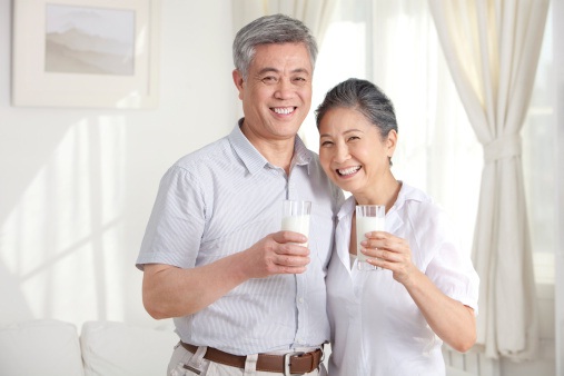 5 thức uống giúp người già khỏe đẹp
