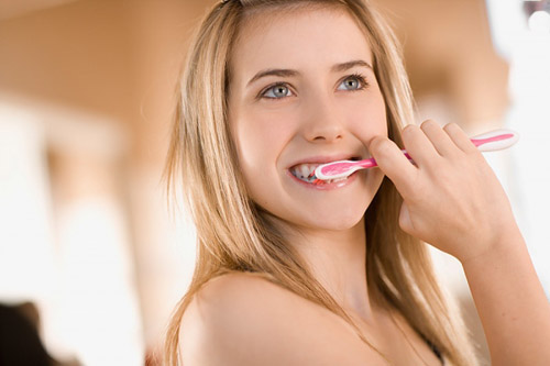 Đánh răng nhiều lần trong ngày có tốt không? 