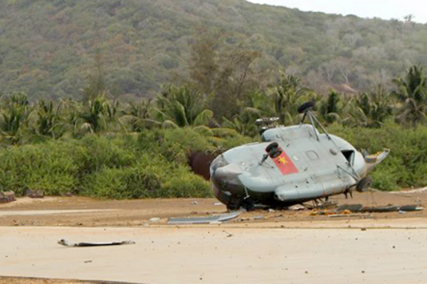 Bình Thuận: Máy bay quân sự rơi tự do tại đảo Phú Quý