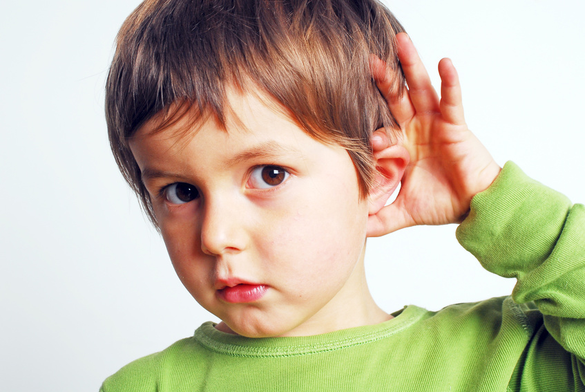 Trẻ bị khiếm thính do đâu?