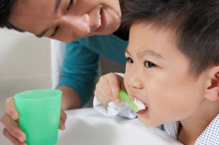Cách chăm sóc răng cho trẻ