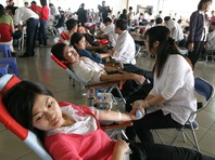 Cần vận động được ít nhất 10.000 người hiến máu dự bị