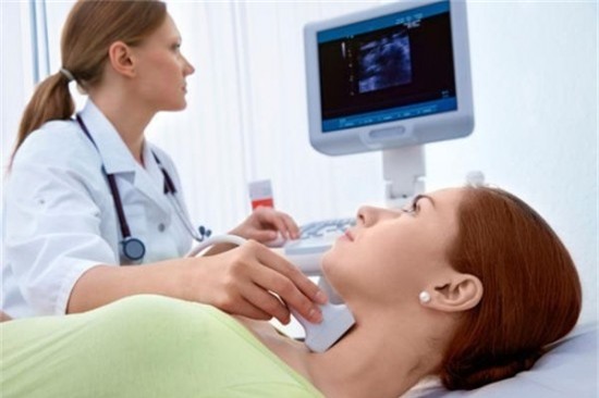 Những phụ nữ nào khi mang thai có nguy cơ mắc bệnh tuyến giáp?