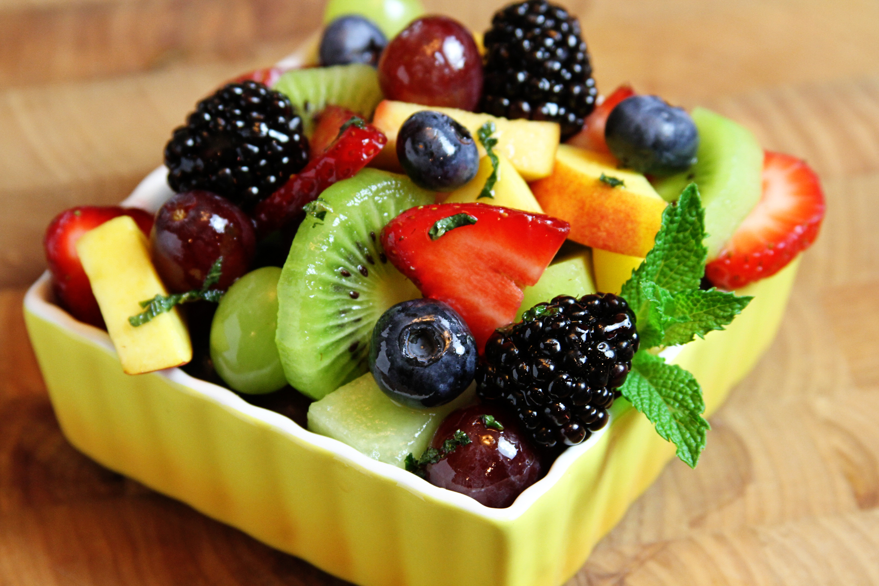 11 loại trái cây cung cấp dưỡng chất rất tốt trong mùa hè