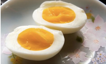Sai lầm khi cho trứng luộc vào nước lạnh