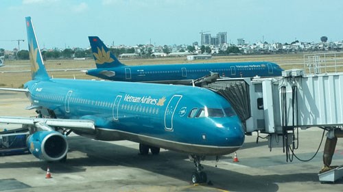Vietnam Airlines dẫn đầu danh sách chậm, hủy chuyến dịp 30/4
