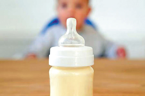 Cảnh báo: Trẻ em có thể tử vong nếu pha sữa không đúng theo công thức