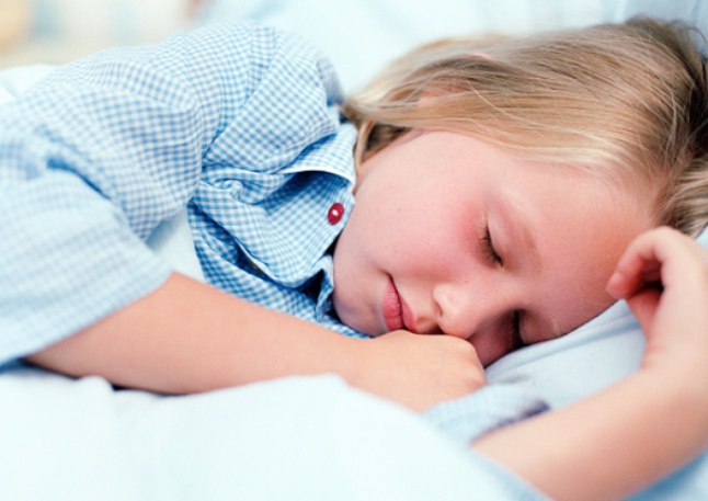 Trẻ ngủ sớm giảm nguy cơ béo phì