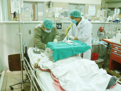 Cấp cứu khi uống nhầm acid