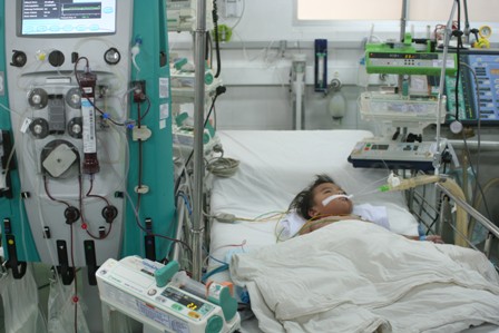 Tăng cường máy thở cho các bệnh viện chống dịch sởi