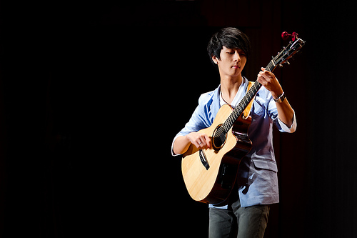 Tài năng guitar Hàn Quốc tái ngộ khán giả Việt