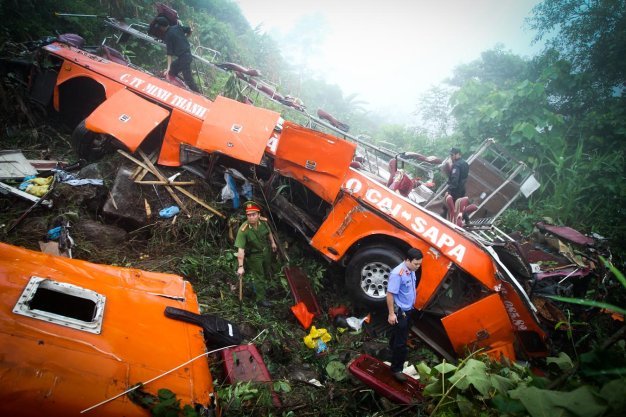 Tai nạn thảm khốc ở Sapa: Thu giấy phép, đình chỉ hãng xe Sao Việt