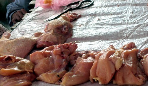 Hô biến thịt gà thứ cấp thành thịt lợn thăn tươi rói