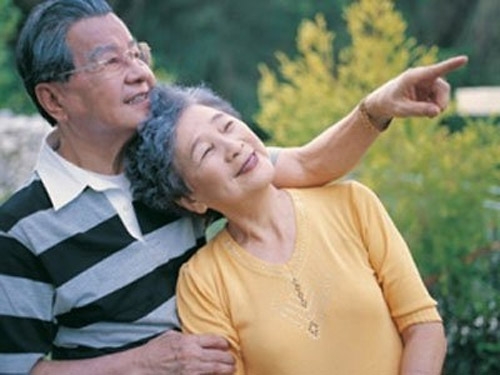 Tự phục hồi – Phương pháp mới chăm sóc người cao tuổi sa sút trí tuệ
