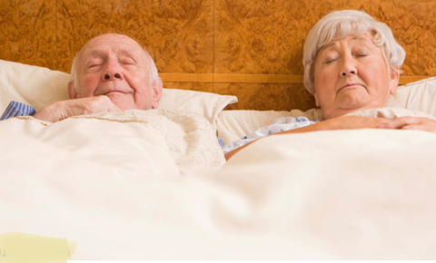Giúp người cao tuổi có giấc ngủ ngon