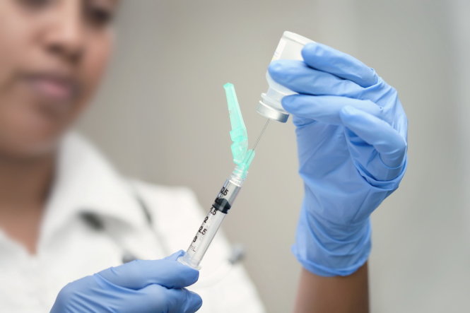 Italia cấm vaccine cúm vì gây chết người