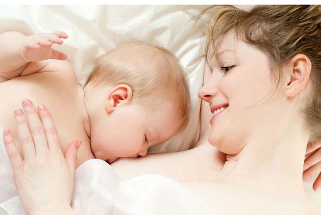 Đề phòng thiếu vitamin K ở trẻ nuôi bằng sữa mẹ