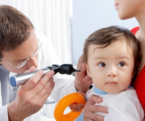 Trẻ bị chảy nước tai có nguy hiểm không?