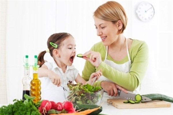 dinh dưỡng đúng cách cho trẻ trong dịp Tết