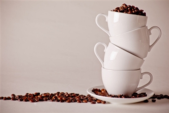 Ngừa tắc động mạch vành bằng cà phê