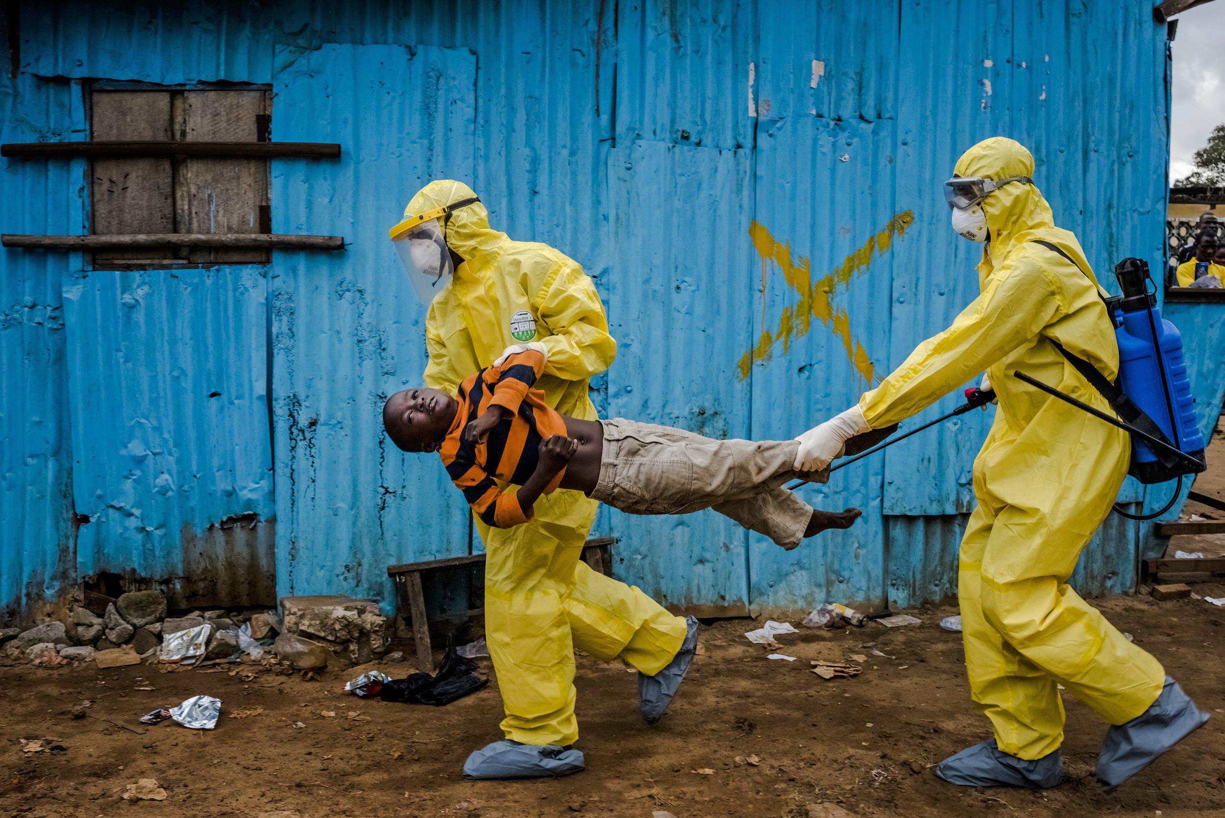 Đại dịch Ebola: Số người tử vong đã lên đến 10.000
