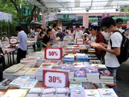 Nhiều chương trình giảm giá trong Ngày sách Việt Nam lần thứ 2