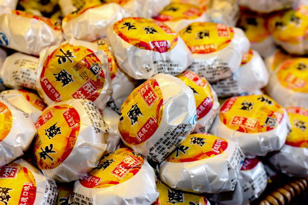 Gần 1 tấn bánh kẹo Trung Quốc lậu suýt tràn vào Hà Nội