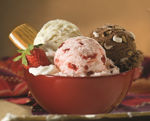 Bà bầu có nên ăn kem để “giải nhiệt” mùa hè?