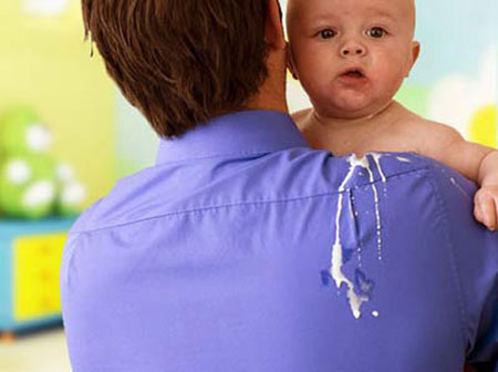Mẹo ngừa nôn trớ ở trẻ sơ sinh
