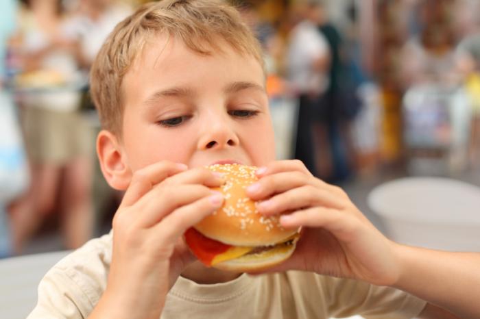 Trẻ tăng động dễ bị rối loạn ăn uống