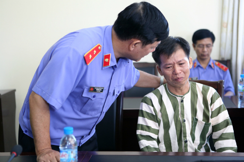 Tiền đền bù án oan Nguyễn Thanh Chấn: Người dân phải gánh?