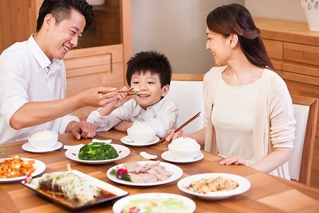 Trẻ em cần cắt giảm natri, muối trong chế độ ăn