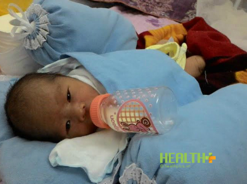 Hà Nội: Cứu sống bé trai đáng thương bị bỏ rơi trong túi nylon