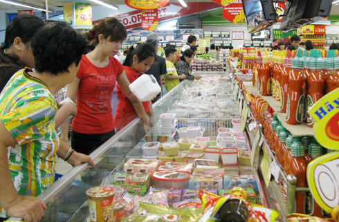 người Việt Nam dành 1/4 ngân sách chi tiêu cho hàng tiêu dùng và sẽ còn tiếp tục tăng