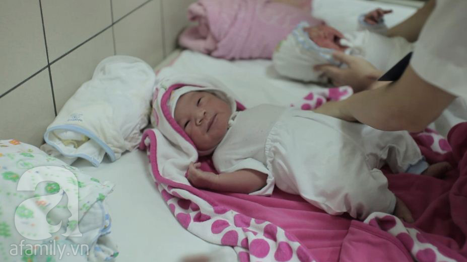 Đột nhập phòng tắm bé sơ sinh ở khoa Việt Nhật  viện Bạch Mai  2sao