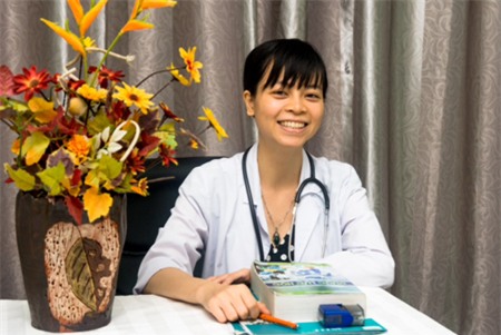 BS CKII Nguyễn Lê Minh Thống khám bệnh miễn phí cho bệnh nhân nghèo 3