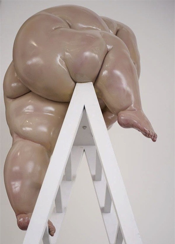 Xem thực trạng về béo phì qua tượng điêu khắc giống y như thật 4