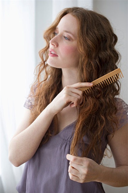Những điều lưu ý để chăm sóc tóc sau khi uốn và nhuộm 5