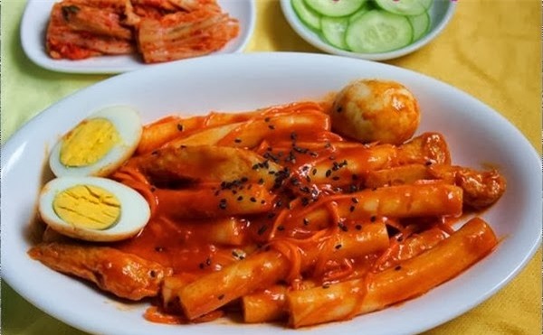 Các quán đồ ăn vặt Hàn Quốc, Nhật Bản ngon rẻ cho giới trẻ Hà Thành 7