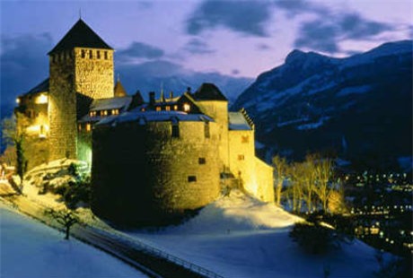 Diện tích của Liechtenstein là 160km2