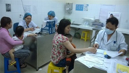 Còn hơn 400.000 trẻ em dưới 6 tuổi chưa được cấp thẻ BHYT
