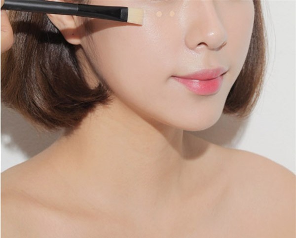 9 mẹo trang điểm giúp đôi mắt thêm to tròn