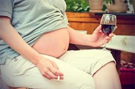 Rượu nhẹ là nguy cơ gây sinh non 1