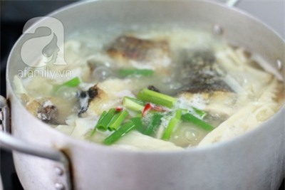 Canh cá nấu măng cho bữa tối ngon cơm 10
