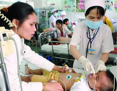 Điều trị cho bệnh nhân bị tay chân miệng tại BV NHi đồng 1-Tp Hồ Chí Minh