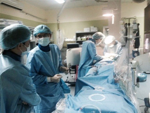 Ảnh chụp tại phòng can thiệp Bệnh viện ĐHY Hà Nội.