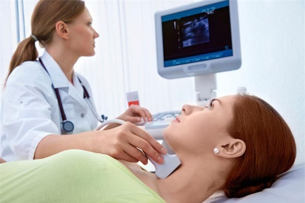 phụ nữ mang thai cần đặc biệt chú ý về bệnh tuyến giáp 1