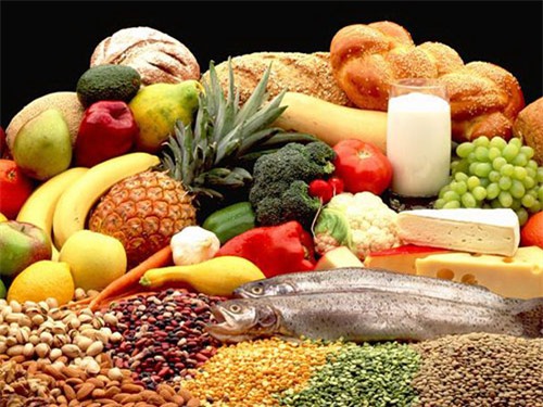 Nghiên cứu mới khuyến cáo nên dùng thêm rau quả và hạt thô trong chế độ ăn hằng ngàyẢnh: LiveStrong