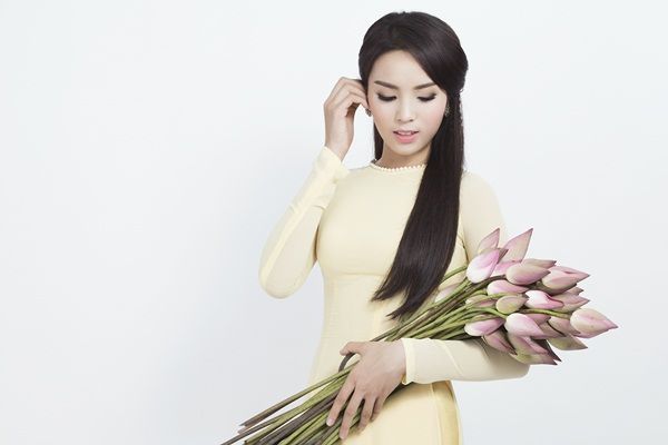Vẻ đẹp dịu dàng của Hoa hậu trong bộ ảnh mới nhất - Ảnh 7