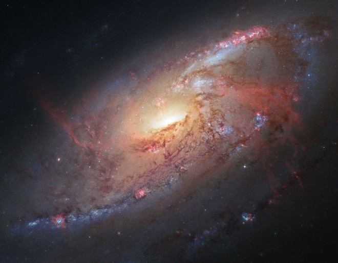Hình ảnh Thiên hà Messier 106 (M106)
